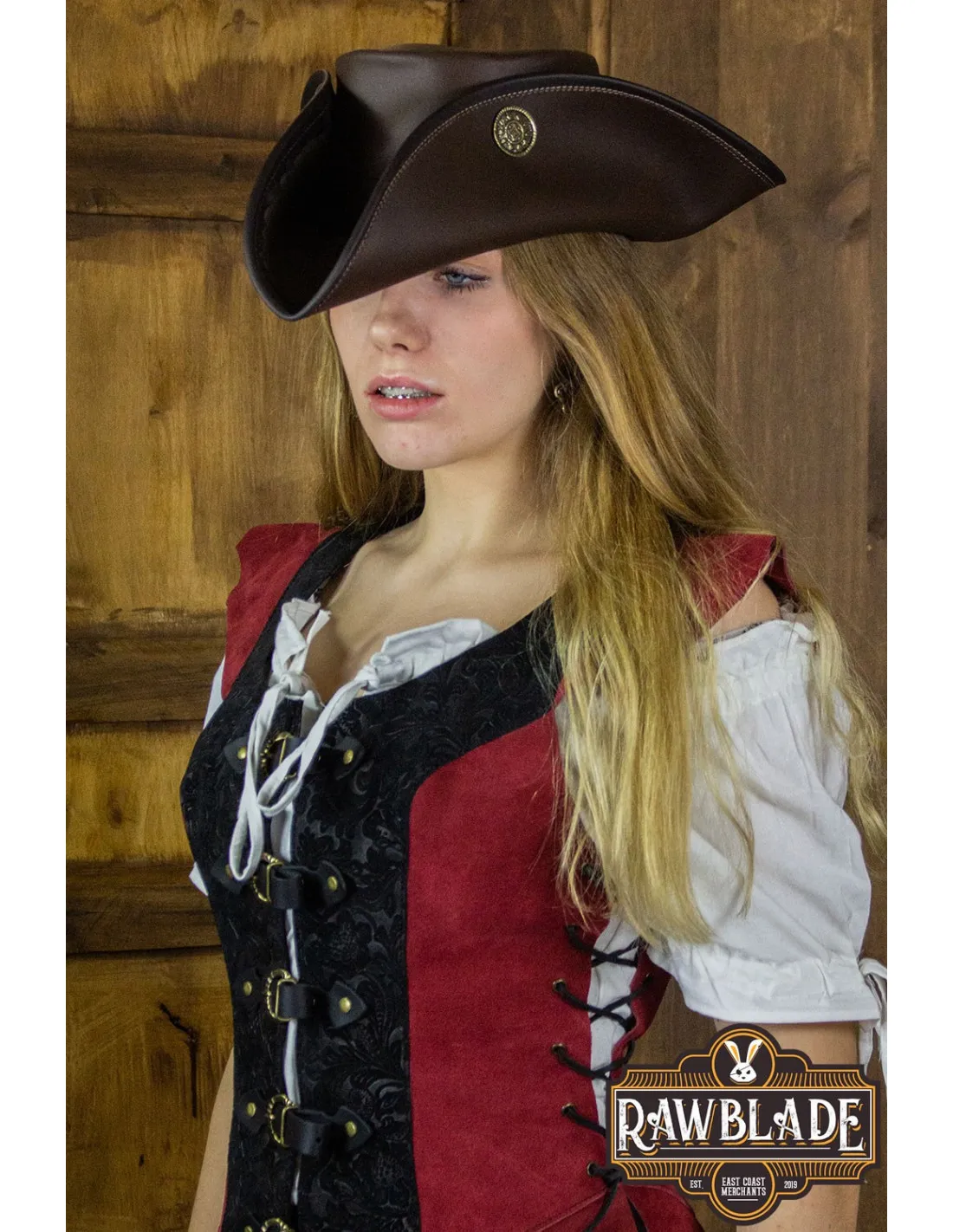 Chapeau de pirate tricorne trois doublons, marron foncé ⚔️ Boutique Épées