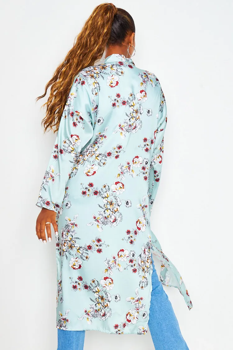 Kimono long à fleurs bleu ciel