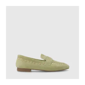 Mocassin pour femme en daim vert avec des clous.I LODI Chaussures pour femme online.