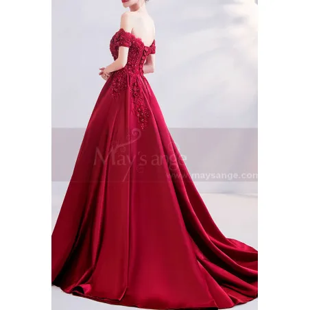 Robe longue rouge chic pour cérémonie avec jolie broderie