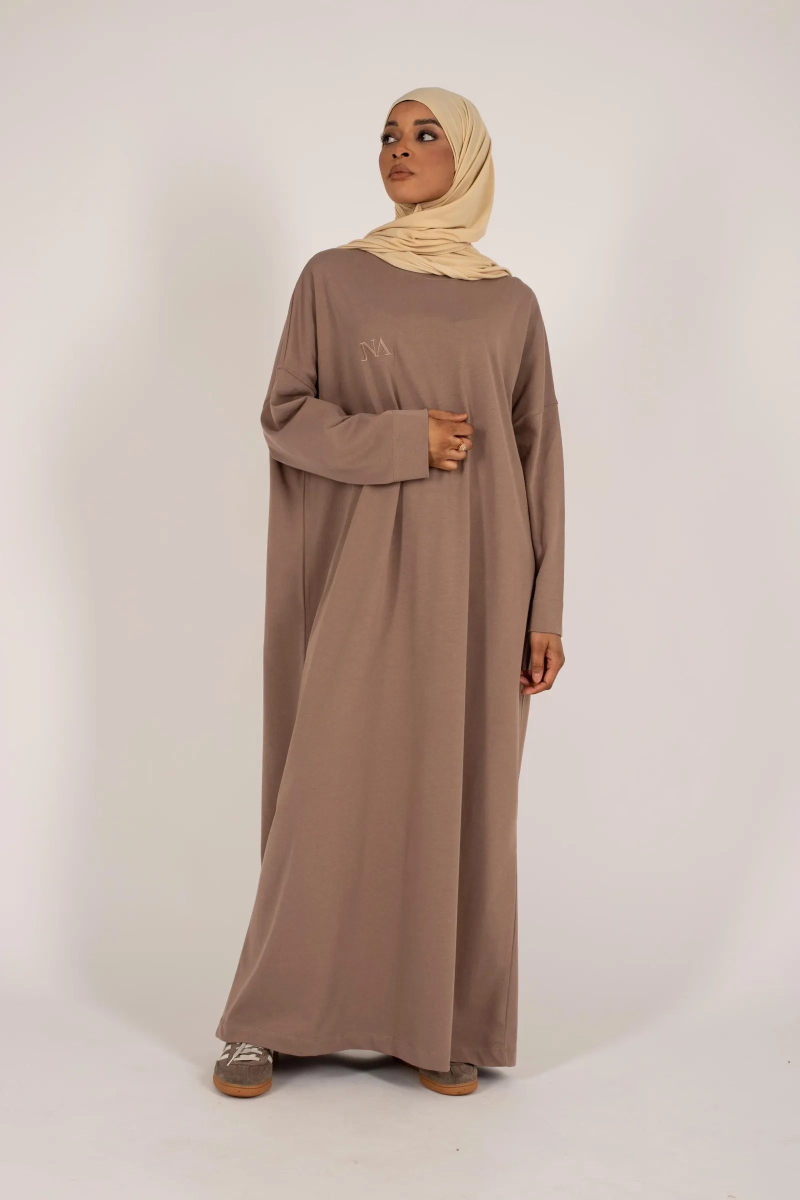 Robe t-shirt manches longues taupe